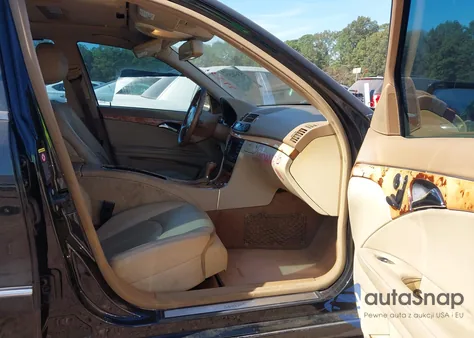 2007 Mercedes-Benz E 350 из США, поврежденный, VIN WDBUF56X57B107544